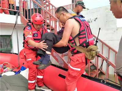 從一人到百人 新泰市同舟公益救援服務中心的愛心集結與救援使命